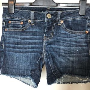 Dark blue jean shorts no rips